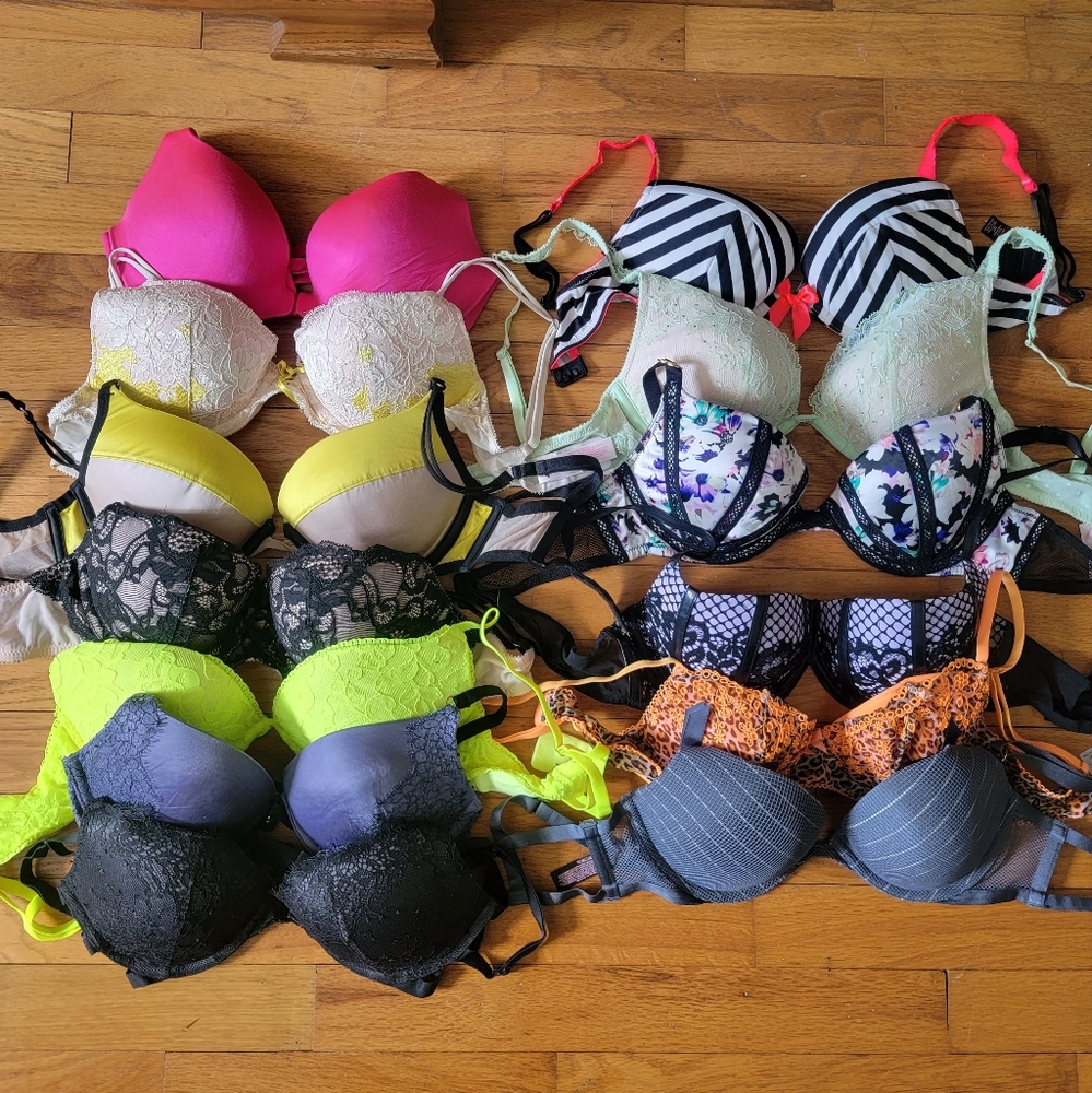 13 bras 32c victoria secret euc
